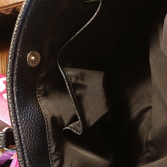 VGUC. Nine West black leather satchel. - Picture 10 of 12